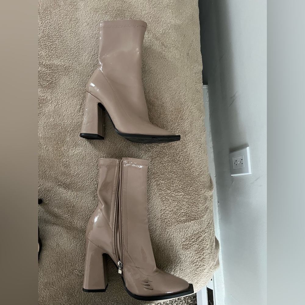 Princess Polly Barcelona boot